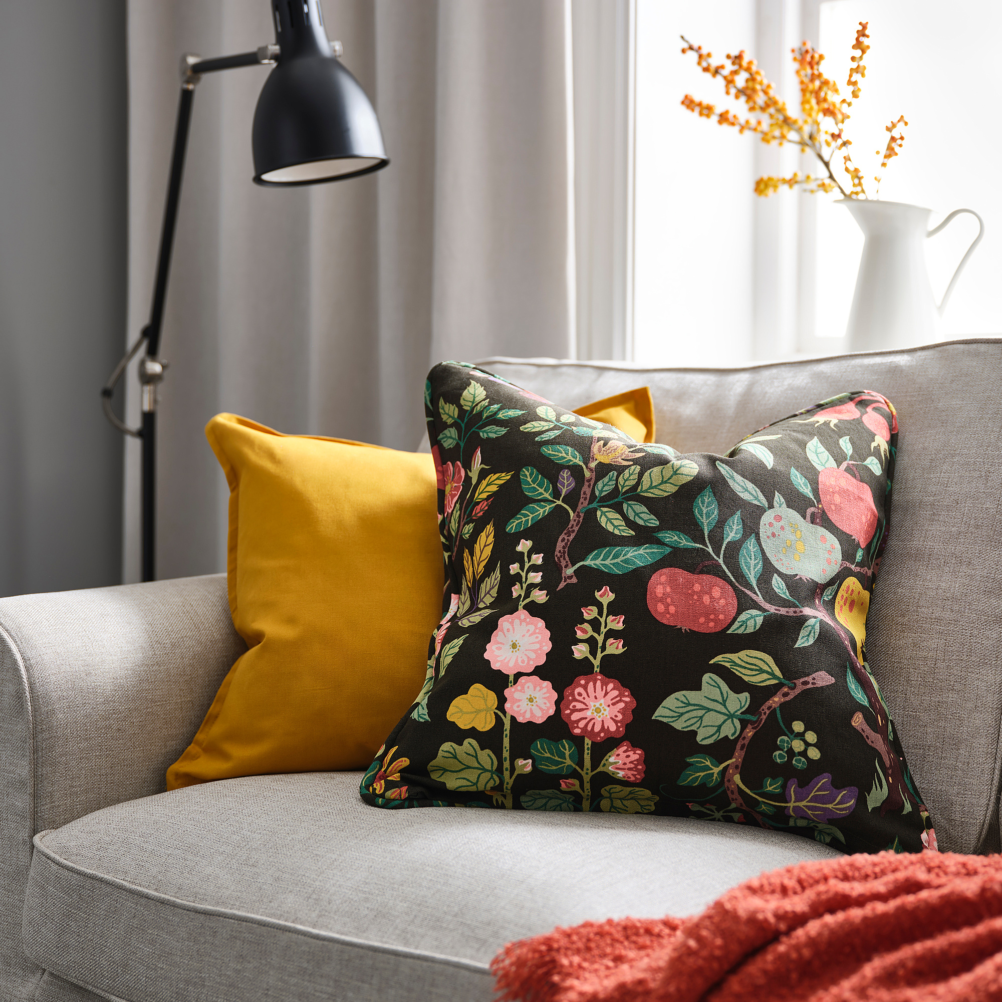 VILDPERSILJA Housse de coussin, noir-vert multicolore/motif floral, 20x20 "