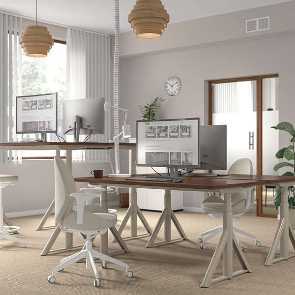 IDÅSEN Schreibtisch sitz/steh, braun/beige, 160x80 cm