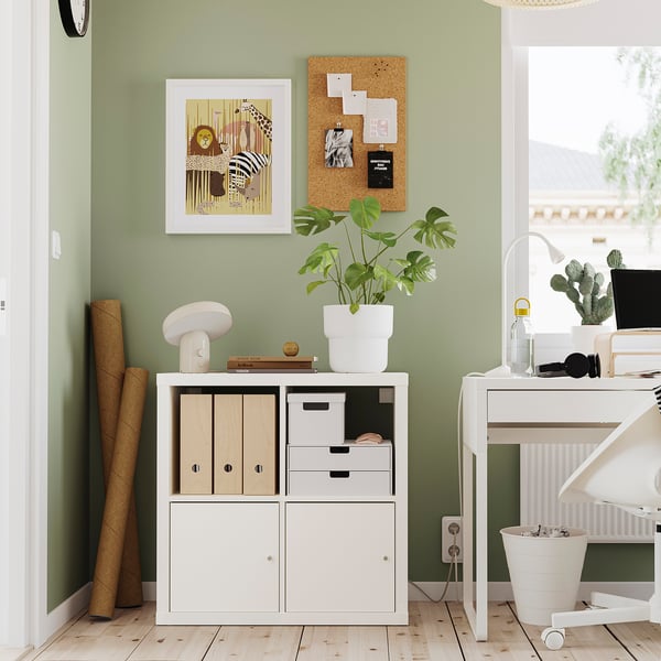 KALLAX Regal mit Türen, weiß, 77x77 cm