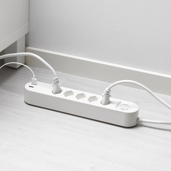 KOPPLA 5-fachsteckdose mit 2 USB-Anschl., weiß, 3.0 m