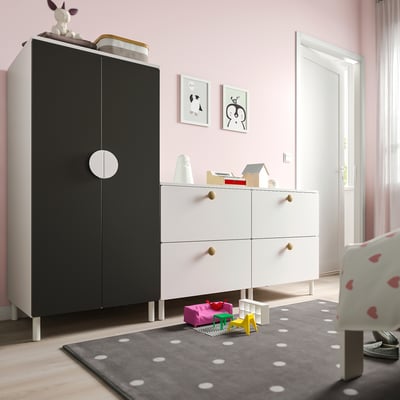 SMÅSTAD / PLATSA Kleiderschrank, weiß Kreidetafeloberfläche/mit 2 Kommoden, 180x57x133 cm