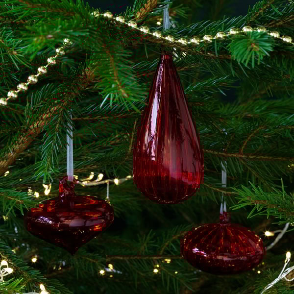 VINTER 2020 Dekokugel 3er-Set - versch. Formen/Glas rot - IKEA Schweiz