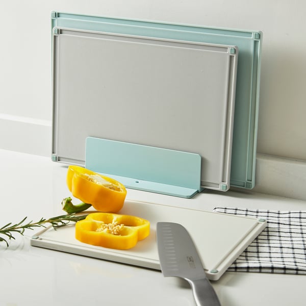 GUMMIHAJ Holder with 3 chopping boards, mixed colours