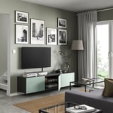 BESTÅ Banc TV avec portes, gris foncé/Hjortviken gris-vert pâle, 180x42x38 cm