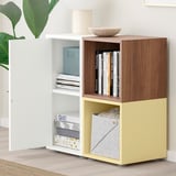 EKET Combinaison rangement avec pieds, blanc/motif noyer jaune pâle, 70x35x72 cm