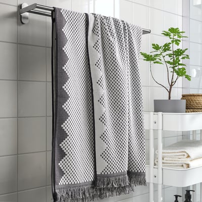 FJÄLLSTARR Serviette de bain, blanc/gris, 70x140 cm