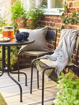 LÄCKÖ / VIHOLMEN Table+2 chaises, extérieur, gris/gris foncé