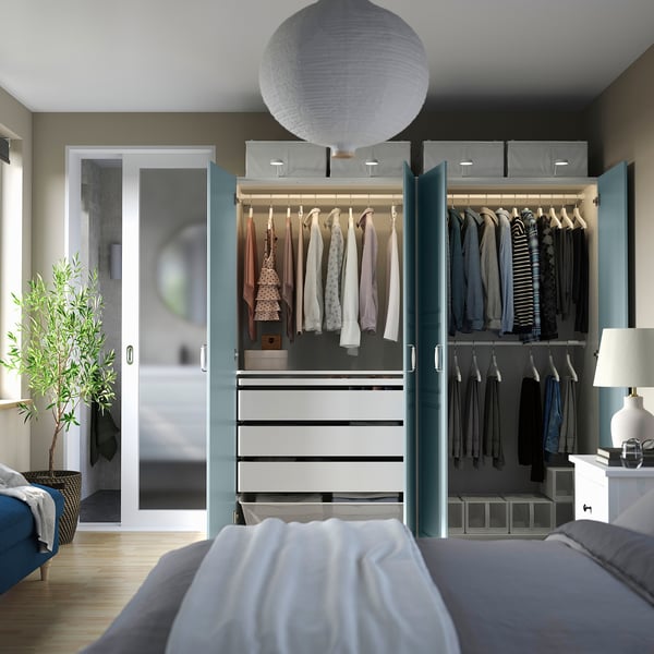 PAX / FJÄREHALS Combinaison armoire, blanc/bleu gris clair, 200x60x201 cm