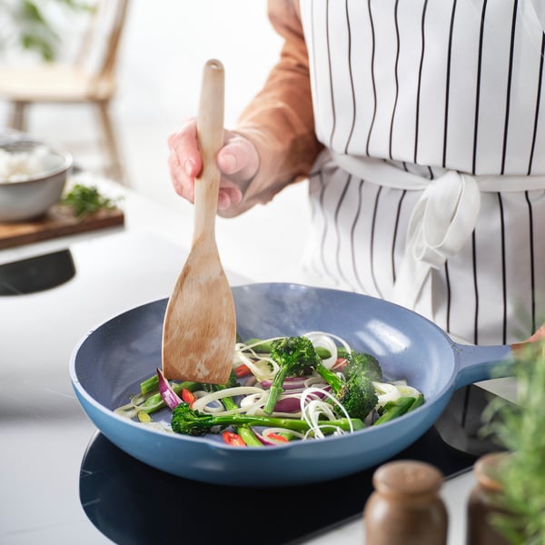 RÖRT Couverts à salade, 2 pièces, hêtre