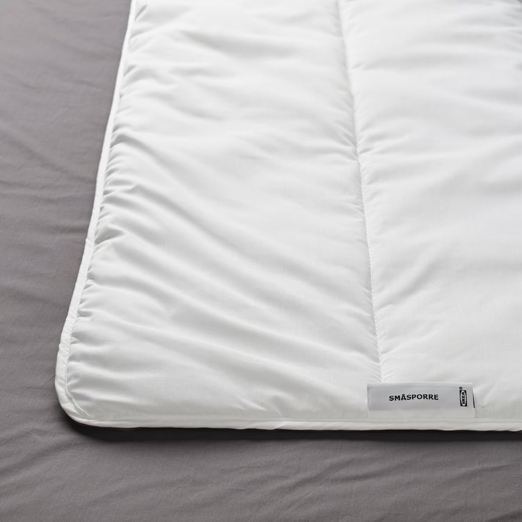 SMÅSPORRE couette, légère, 240x220 cm IKEA Suisse
