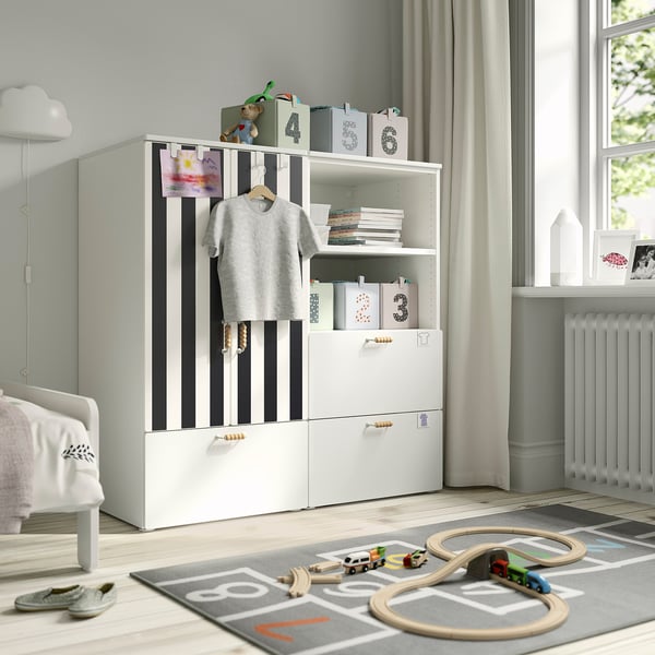 SMÅSTAD / PLATSA Combinaison de rangement, blanc noir/blanc/rayure avec 3 tiroirs, 120x57x123 cm