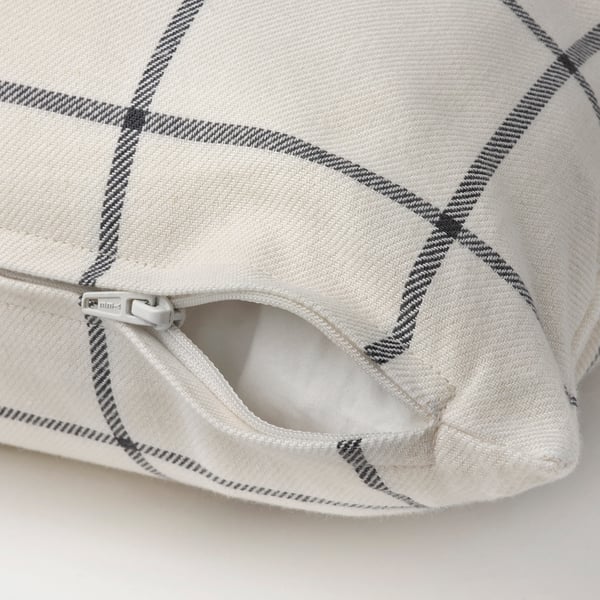 SPIKKLUBBA Housse de coussin, blanc cassé/noir, 50x50 cm