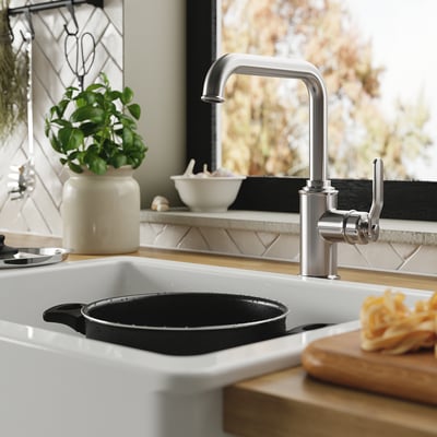 TAKSJÖN Mitigeur de cuisine monocommande, couleur acier inox