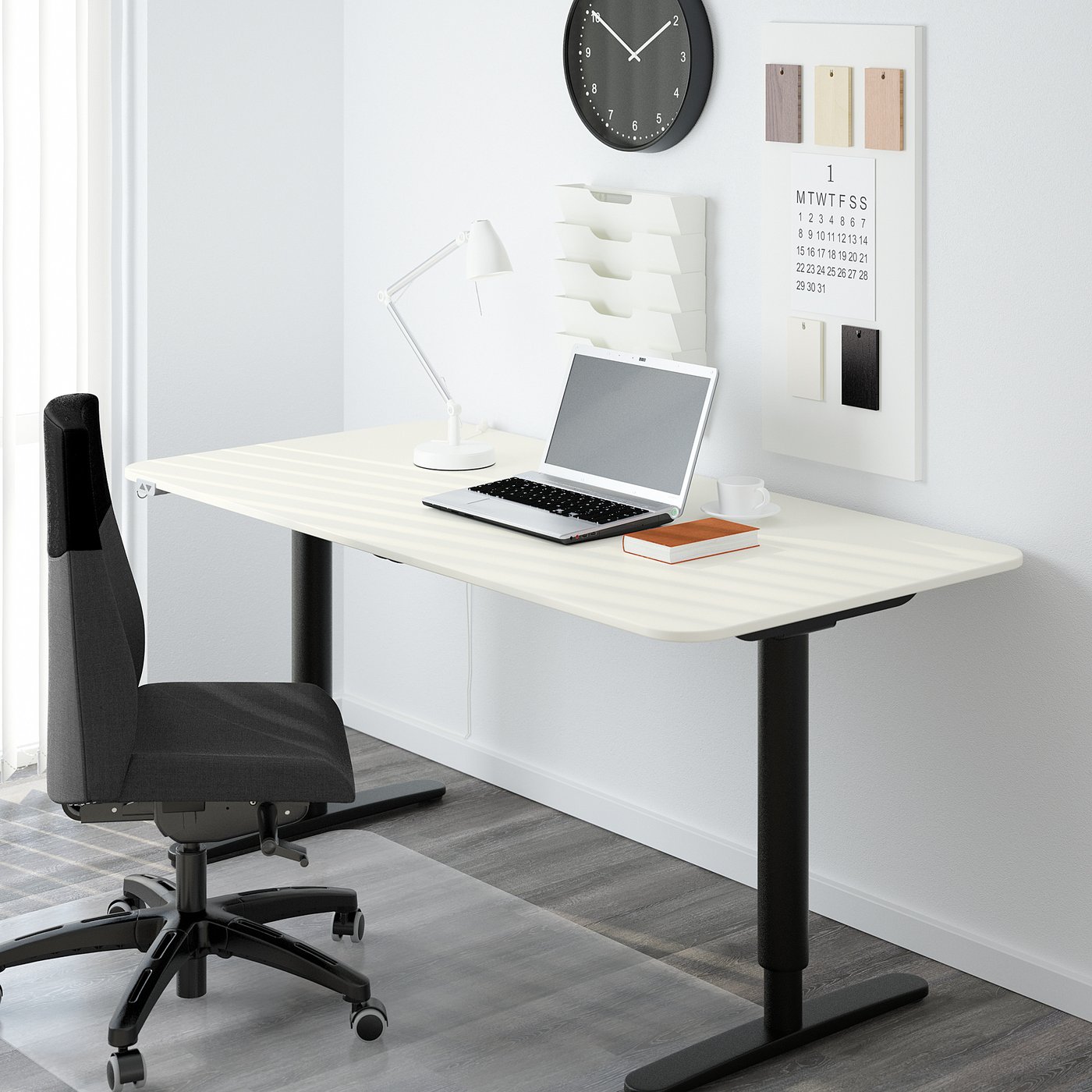 BEKANT Scrivania regolabile in altezza, bianco/nero, 160x80 cm - IKEA  Svizzera