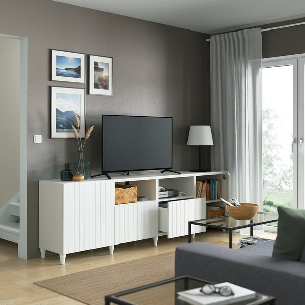 BESTÅ Mobile TV con ante e cassetti, bianco/Sutterviken/Kabbarp bianco, 240x42x74 cm