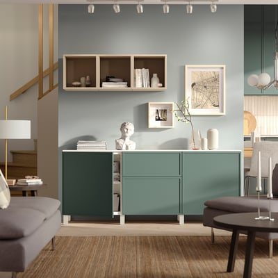 BESTÅ Mobili con cassetti, bianco/Krukmakare grigio scuro-verde, 180x42x75 cm