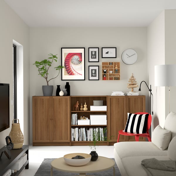 BILLY / OXBERG Combinazione di librerie con ante, marrone effetto noce, 240x30x106 cm
