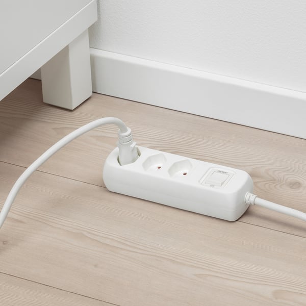 KOPPLA Multipresa 3 uscite e interruttore, con messa a terra/bianco, 1.5 m