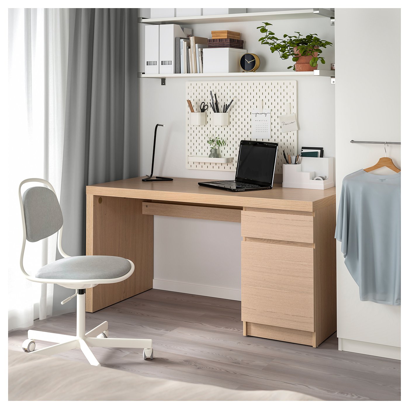 MALM Scrivania, impiallacciato rovere mord bianco, 140x65 cm - IKEA Svizzera