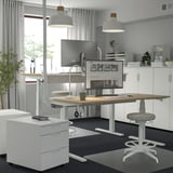 MITTZON Scrivania regolabile in altezza, elettrico impiallacciatura di rovere/bianco, 160x80 cm