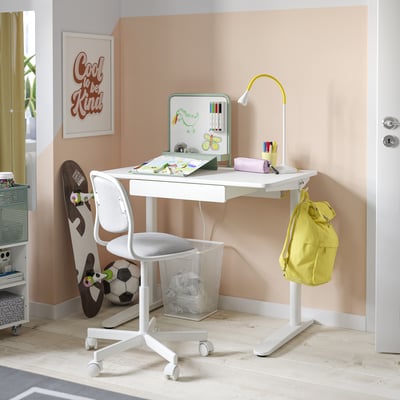 RELATERA Combinazione con scrivania, bianco/grigio chiaro-verde, 90x60 cm