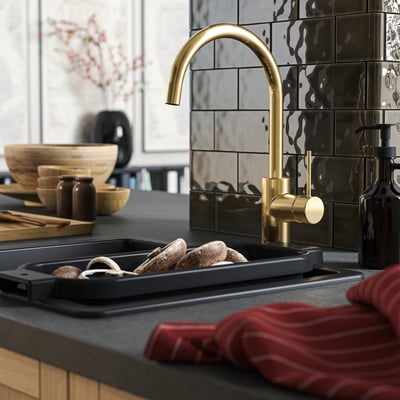 SALLSJÖN Miscelatore cucina leva laterale, color ottone