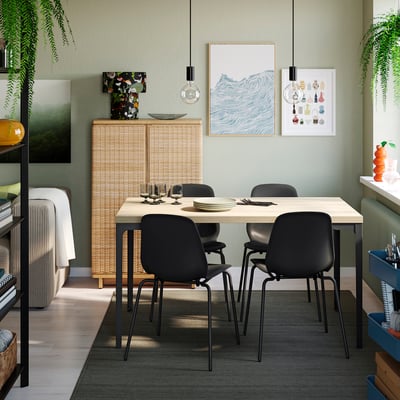 SKÅLSTA Tavolo e 4 sedie, effetto rovere dritto nero-grigio/plastica nera metallo tubolare/nero-grigio, 140x80 cm