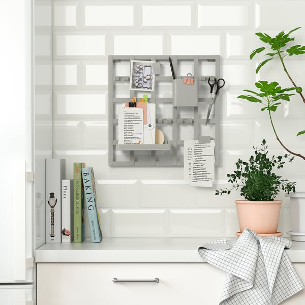SNICKRA Set pannello portaoggetti, 8 pezzi, grigio-verde, 38x38 cm