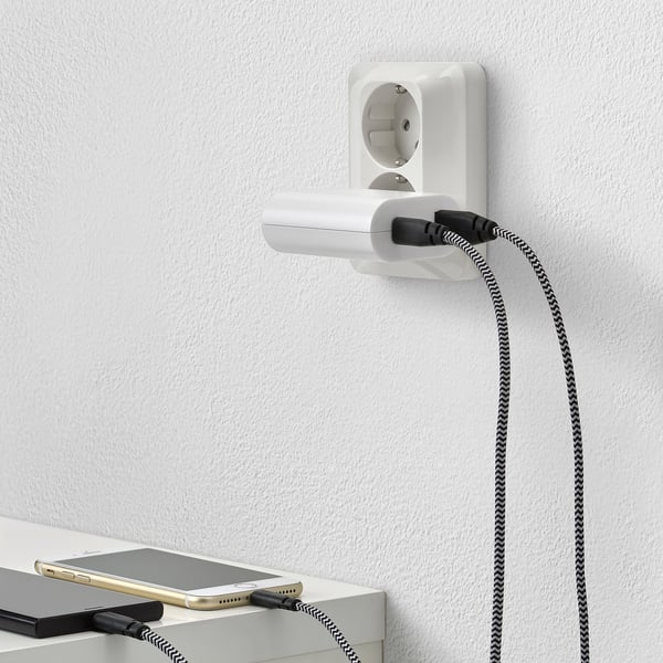 ÅSKSTORM Cargador USB 23W, blanco