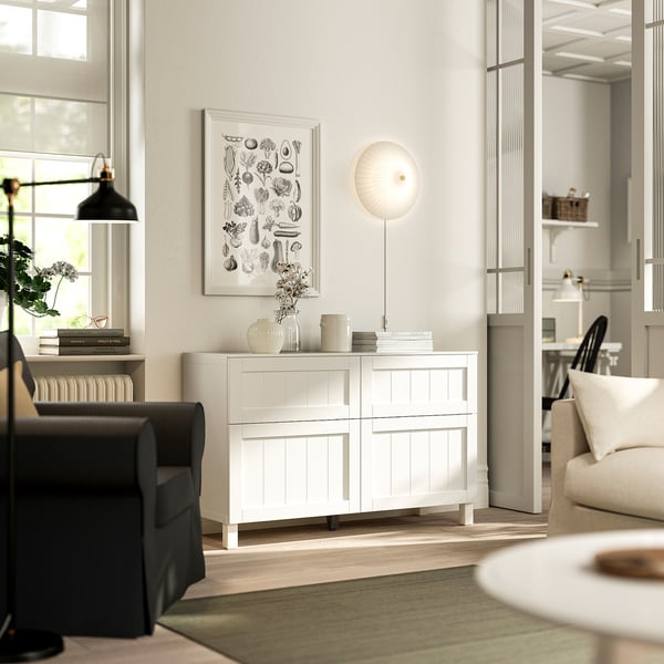 BESTÅ Vitrina, blanco/Pipmakare blanco, 120x42x75 cm