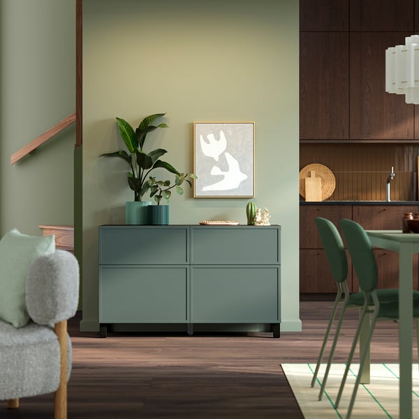 BESTÅ Vitrina, negro/Krukmakare gris oscuro-verde, 120x42x74 cm