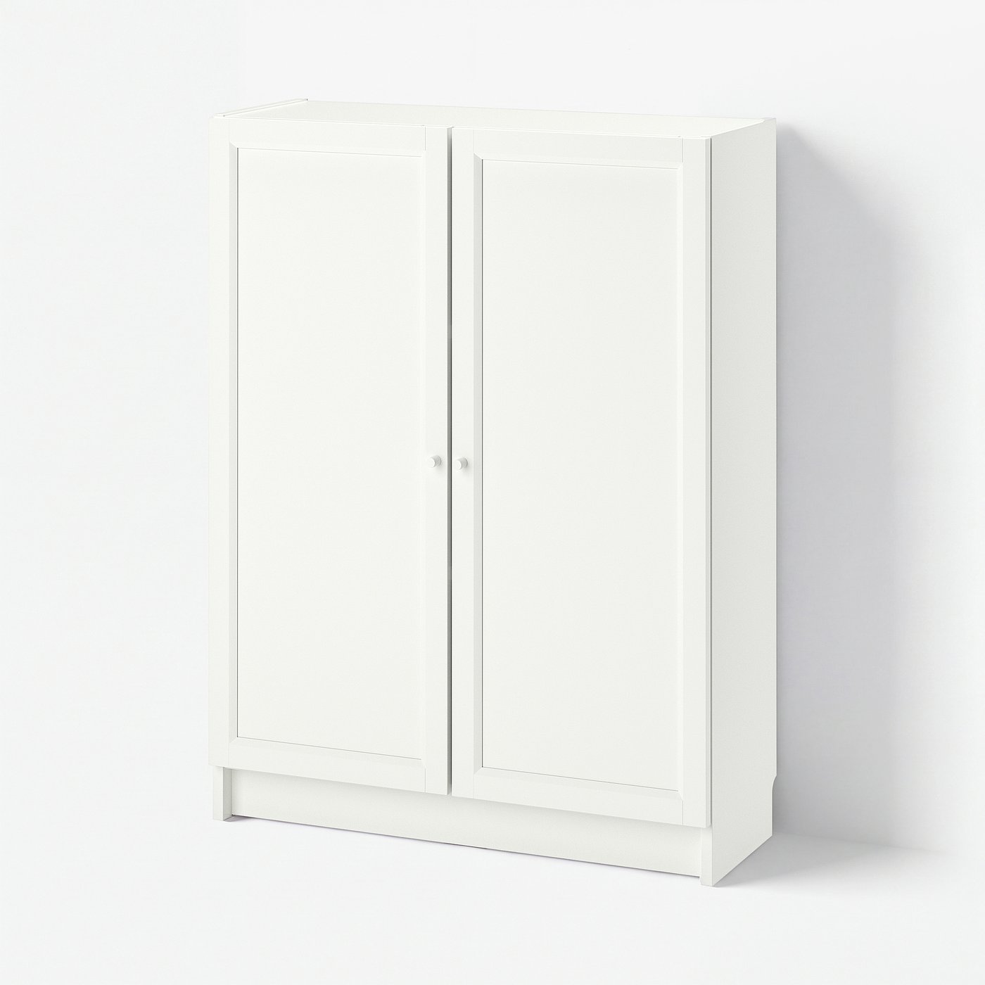 Estante con puertas