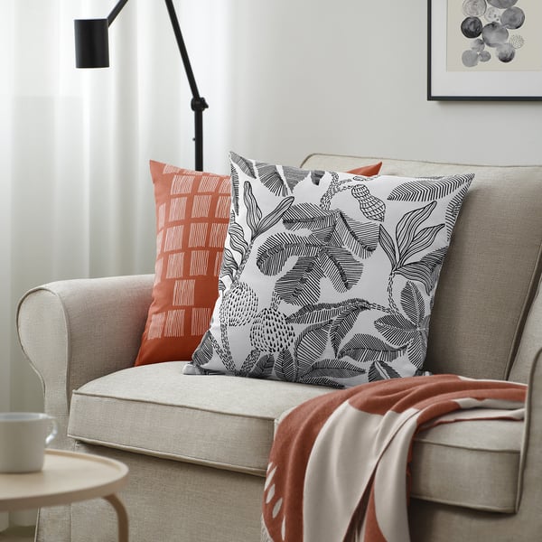 BROKDRACENA Funda de cojín, negro/blanco flores, 50x50 cm