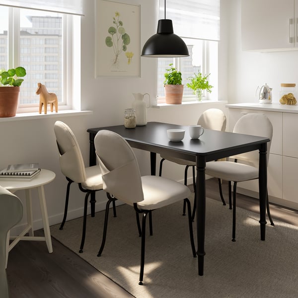 DANDERYD / EBBALYCKE Juego de comedor con 4 sillas, negro/Idekulla beige, 130 cm