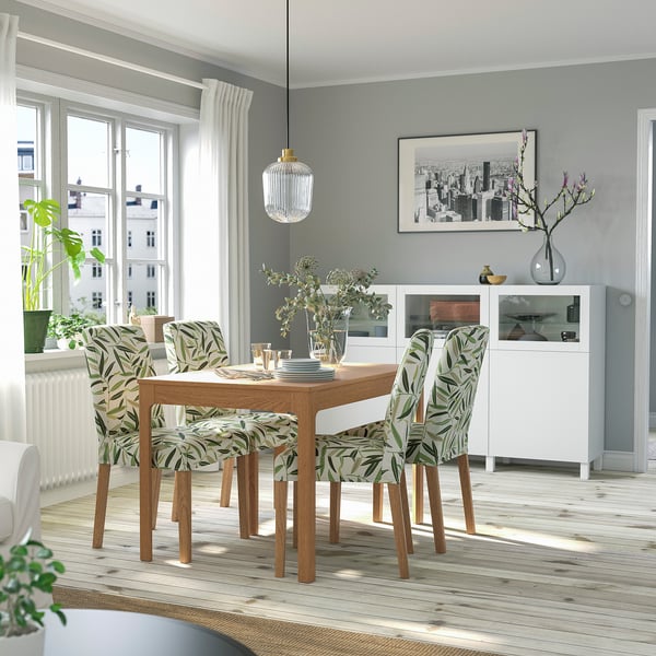 EKEDALEN / BERGMUND Juego de comedor con 4 sillas, efecto roble/Fågelfors multicolor, 120/180 cm