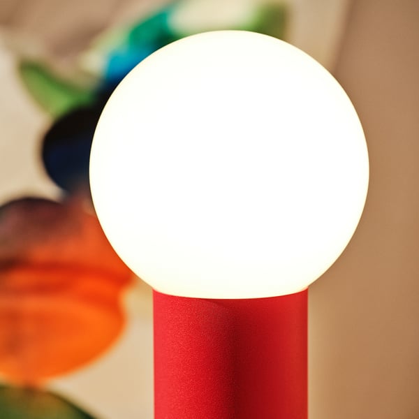 IKEA PS 2026 Lámpara LED portátil, a pilas regulación de intensidad luminosa/rojo azul costeño, 22 cm