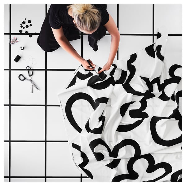 KLIPPBRÄCKA Tela precortada, blanco/negro, 150x300 cm