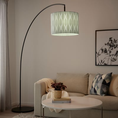LÖKNÄS / SKAFTET Lámpara de arco con pantalla, azul plateado/negro