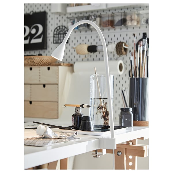 NÄVLINGE Foco mural con pinza LED, blanco