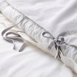 NATTSLÄNDA Funda plumón con funda almohada, flores gris/blanco, 150x200/50x60 cm