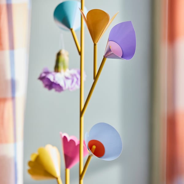 TJÄRLEK Decoración, rama/amarillo, 81 cm