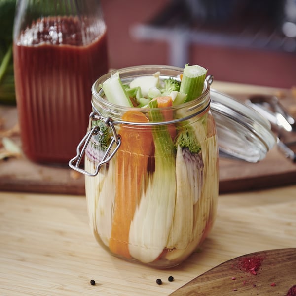 KÖSSEBÄR Contenedor de alimentos con tapa, vidrio incoloro, 1 l