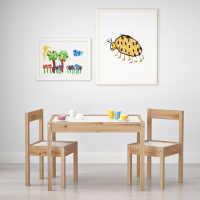 LÄTT Mesa infantil con 2 sillas, blanco/pino