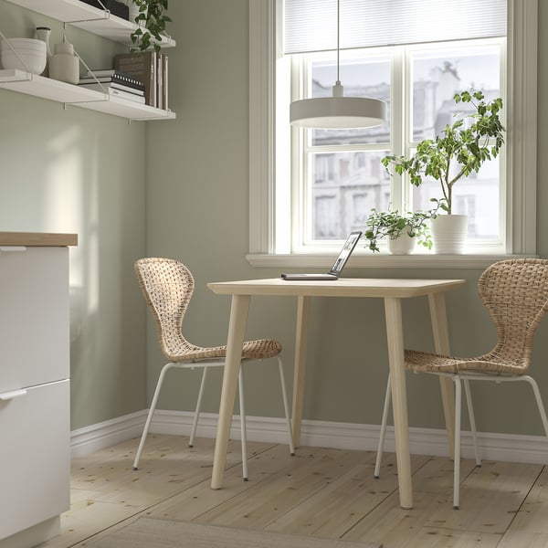 LISABO / ÄLVSTA Mesa y dos sillas, Chapa fresno/ratán blanco, 88x78 cm