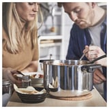 MIDDAGSMAT Olla con tapa, vidrio incoloro/Acero inoxidable, 5 l