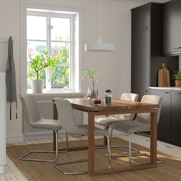 MÖRBYLÅNGA / LUSTEBO Juego de comedor 4 puestos, Chapa de roble tinturado café/Viarp beige con café, 140 cm