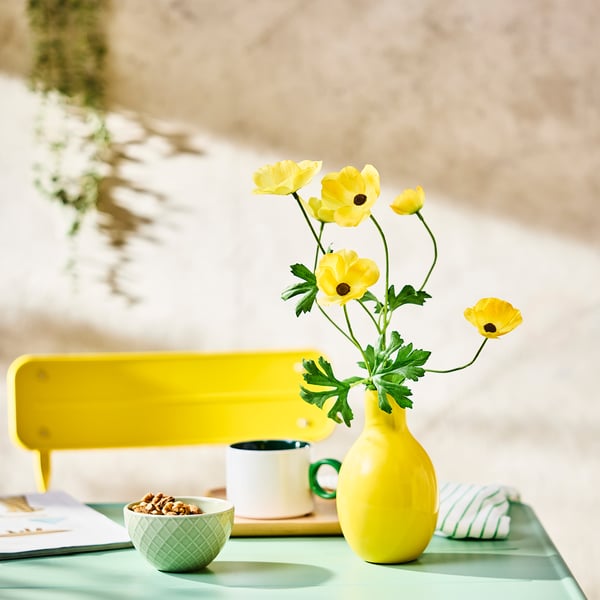 SMYCKA Flor artificial, Interior / exterior ranúnculo/amarillo, 63 cm