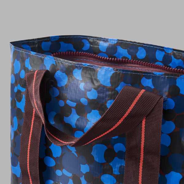 SPJUTSÖ Bolsa para compras, azul con diseños, 22x22x15 cm/7 l