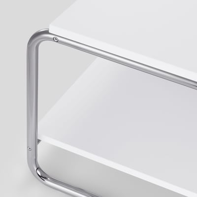 Moderní chromovaný konferenční stolek s bílou deskou