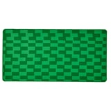 Zelená kostkovaná herní podložka pod myš, obdélníková s hladkou látkovou horní částí a gumovým podkladem.